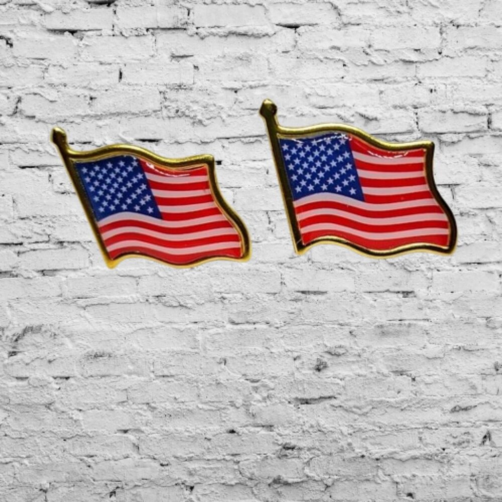 American Flag Lapel Pin Set of 2 Red White Blue Patriotic Pins New - Picture 3 of 10